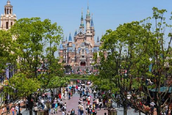 To celebrate China’s National Tourism Day, Shanghai Disney Resort is excited to announce that its theme park, Shanghai Disneyland, recently welcomed its 10 millionth guest. This historic milestone was reached in just under eleven months after the resort’s grand opening in June 2016, making it the most popular theme park ever opened in China. The milestone is the result of the incredible popularity of Shanghai Disneyland with guests from across China and around the world, having successfully delivered unique guest experiences to millions of guests, combining authentic Disney entertainment with distinctive Chinese elements to create a truly unique Disney experience. Shanghai Disney Resort today also announced the start of a month-long first anniversary celebration, leading up to a magical celebration moment in the resort’s theme park on June 16th. In commemoration of Shanghai Disney Resort’s upcoming one-year anniversary, the resort will welcome families and friends to experience this unique celebrative season with themed décor, specially designed and limited-time-only merchandise, and unforgettable dining experiences. Starting May 24th, guests are also encouraged to share their special memories from their first-year visits to Shanghai Disney Resort on the resort’s official social media account. Disney fans who submit their memories will have the chance to be selected and invited as special guests at Shanghai Disney Resort’s official first anniversary event on June 16th. “We’re extremely pleased and humbled to have welcomed our first 10 million guests to Shanghai Disneyland, and extend our deepest thanks and appreciation to our guests for their support,” said Philippe Gas, general manager of Shanghai Disney Resort. “The resort’s rapidly growing popularity and extremely high levels of guest satisfaction add to our confidence in the growing demand for our attractions and entertainment, and the overall development of China’s tourism industry. We can’t wait to celebrate our first anniversary with our partners, guests and Cast Members, all of whom have contributed to our early success.” Since day one of opening, Shanghai Disney Resort has been committed to offering an authentically Disney, distinctly Chinese guest experience, featuring unparalleled storytelling, world-class attractions, entertainment and Disney’s legendary guest service. The resort has proved to be enormously popular with guests from home and abroad with many of them choosing to celebrate their special occasions, including the holidays, at Shanghai Disney Resort with families and friends, creating life-long memories for Mid-Autumn Festival, National Day Holiday, Christmas, Chinese New Year and many other times throughout the year. In less than one year after opening, the resort has already celebrated many exciting milestones, including the announcement of first expansion of the theme park with the addition of Toy Story Land, set to open in 2018. Shanghai Disney Resort continues to contribute to Shanghai’s goal of developing its tourism sector and becoming a global tourism destination. The resort has already hired over 10,000 Cast Members from Shanghai and across China, and generated thousands of additional indirect jobs for tourism and cultural industry professionals. By working closely with local government and industry experts, and continuously soliciting and incorporating guest feedback, the resort team has ensured smooth operation and high guest satisfaction throughout the first year including during peak season periods.