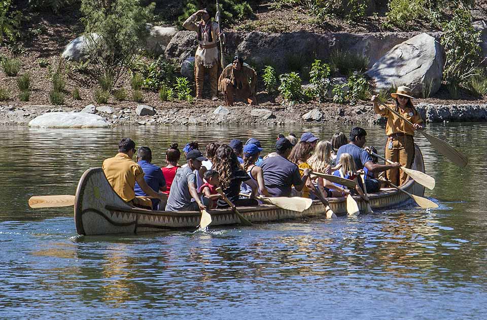 Davy Crockett Explorer Canoes