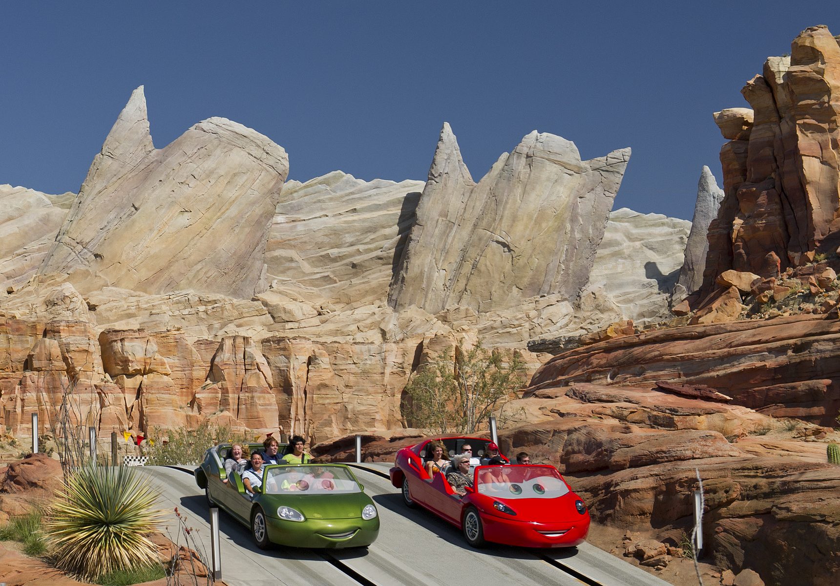RADIATOR SPRINGS RACERS